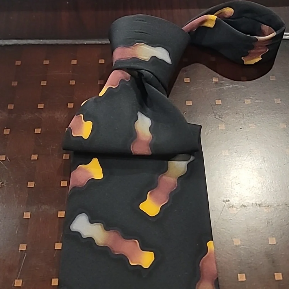 Robert Daskal Vintage Handpainted All Silk Tie Black Gold 4